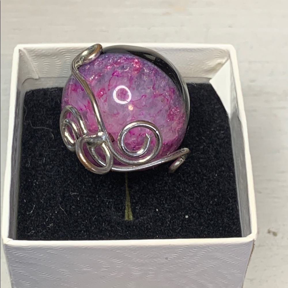 Beautiful Stone Silver Tone Pendant